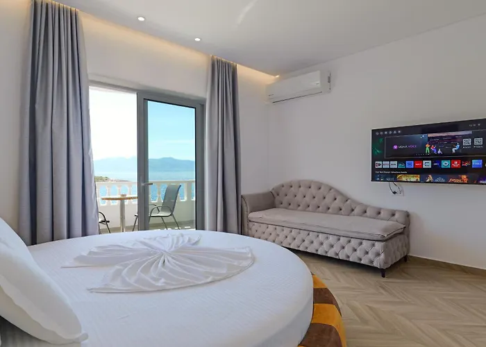 Villa Juna Beach
