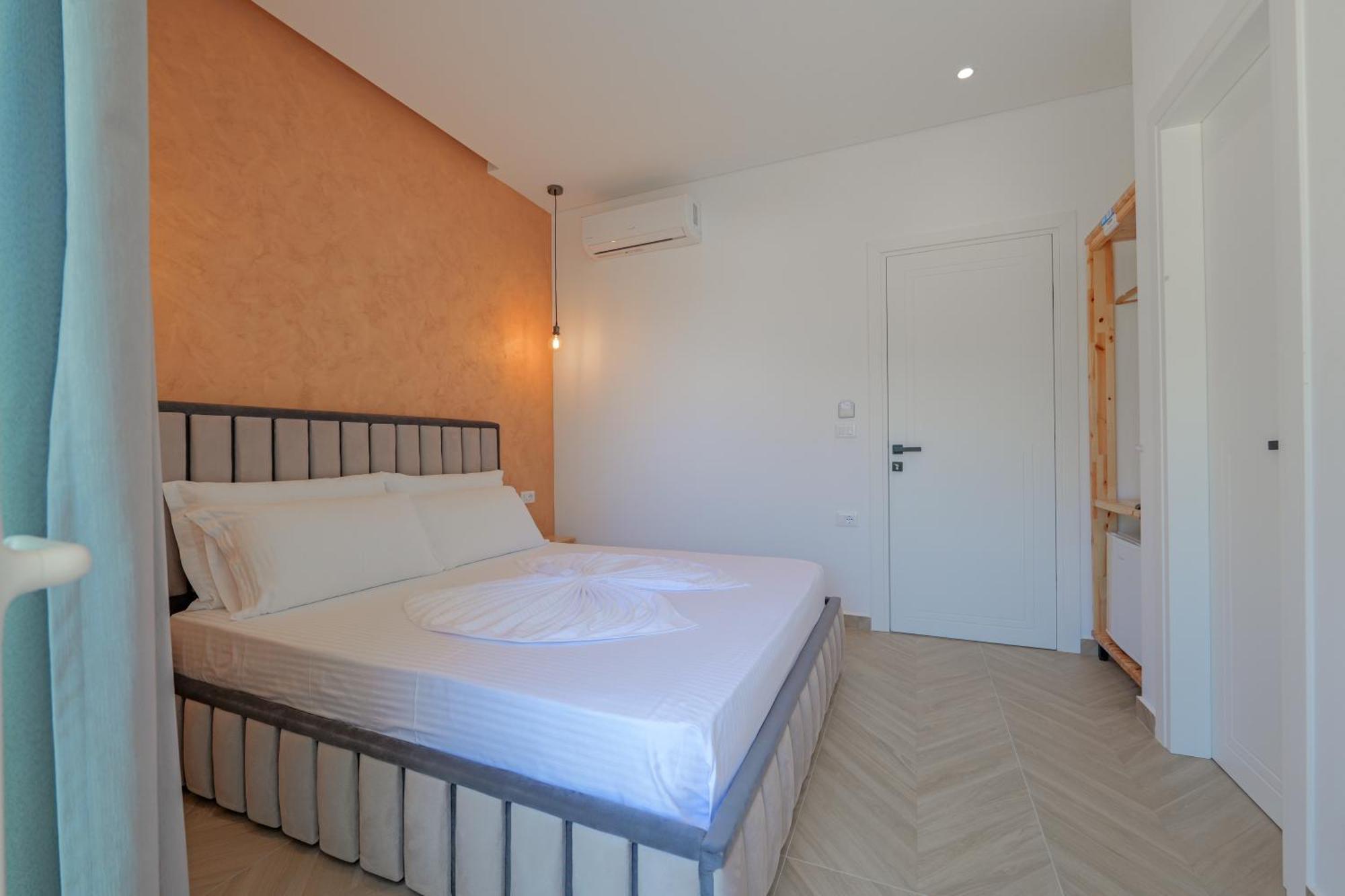 Juna Hotel 4*