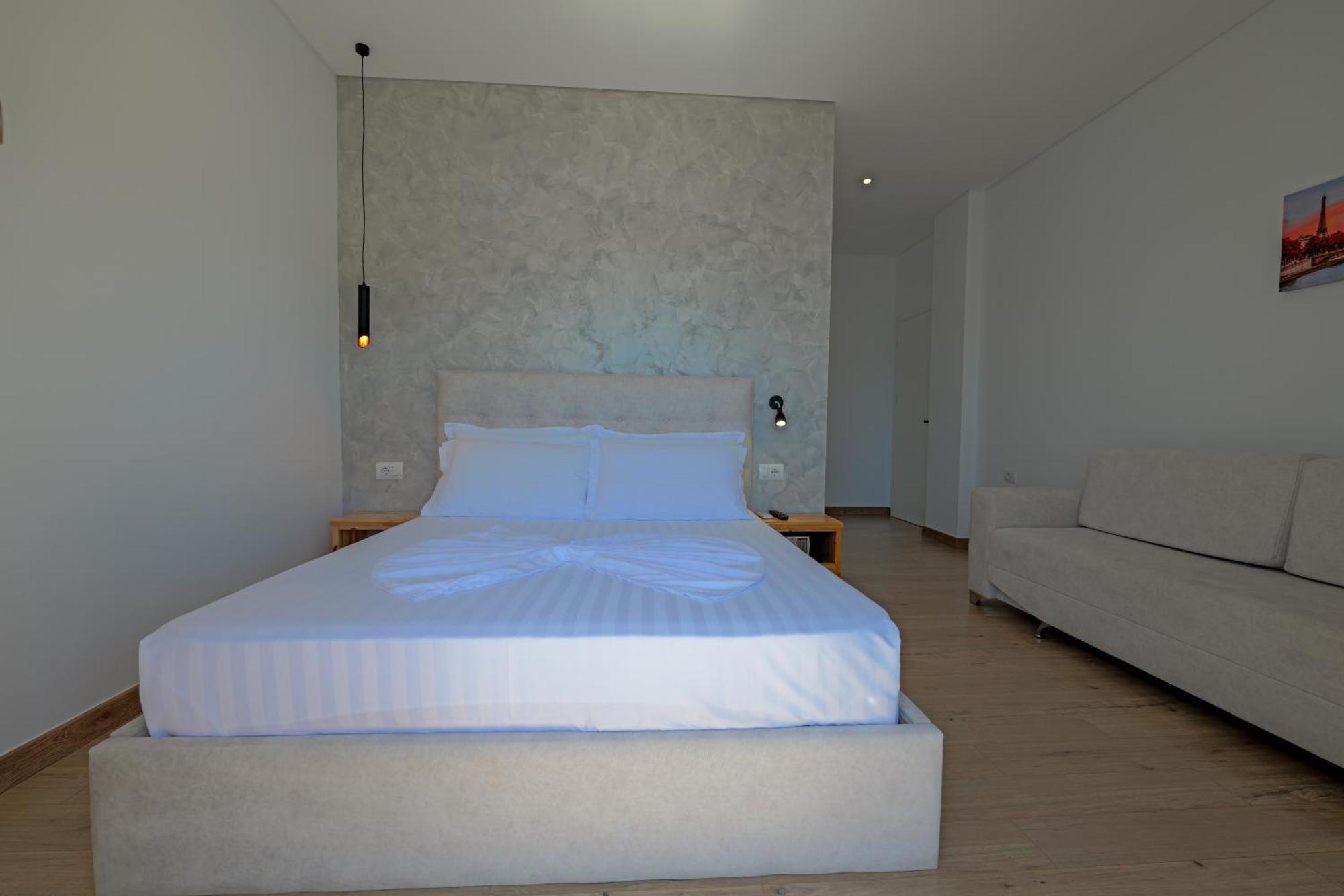 Juna Hotel 4*