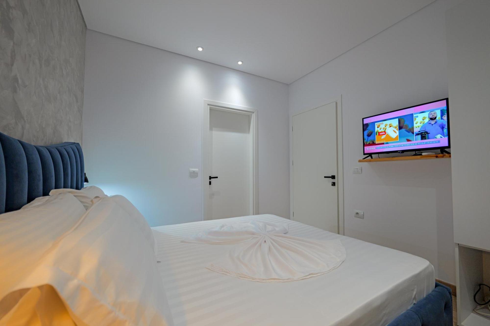 Juna Hotel